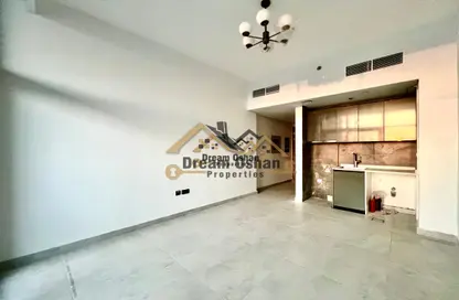 Apartment - Studio - 1 Bathroom for rent in Sama Al Jaddaf - Al Jaddaf - Dubai