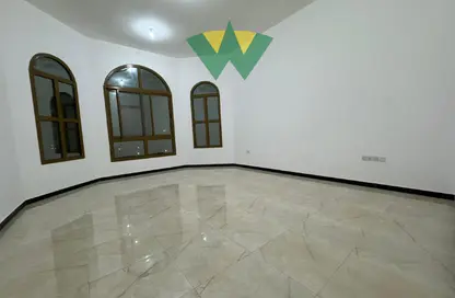 شقة - 2 غرف نوم - 2 حمامات للايجار في مدينة الرياض - أبوظبي