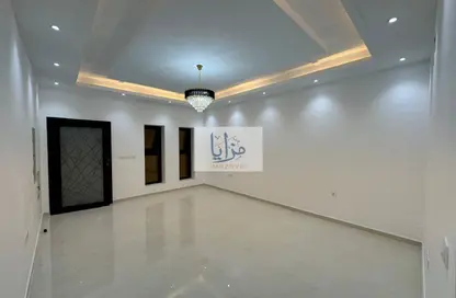 فيلا - 4 غرف نوم - 6 حمامات للايجار في الحليو 2 - الحليو - عجمان