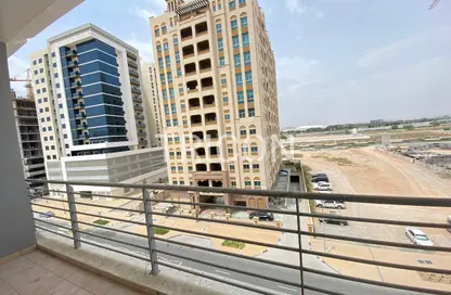 شقة - 2 غرف نوم - 3 حمامات للايجار في برج فيونكس - مجمع دبي ريزيدنس - دبي