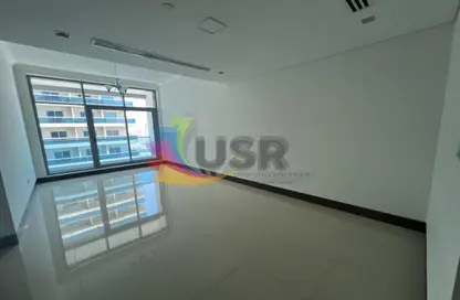 شقة - غرفة نوم - 2 حمامات للايجار في برج ويمبلي - مدينة دبي الرياضية - دبي