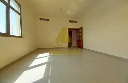 Empty Room image for: Penthouse - 1 Bedroom - 1 Bathroom for rent in Al Maqtaa Residence Building - Muroor Area - Abu Dhabi, Image 1