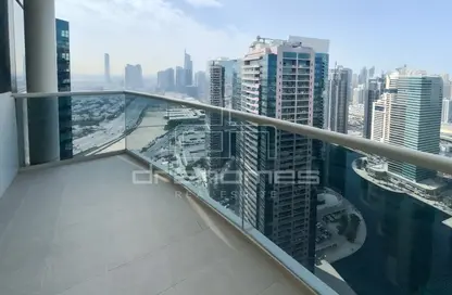 Apartment - 2 Bedrooms - 2 Bathrooms for sale in Lake Shore Tower - Lake Allure - Jumeirah Lake Towers - Dubai