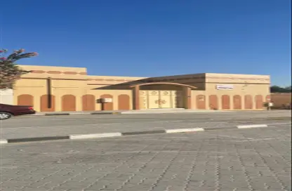 Villa - 4 Bedrooms - 5 Bathrooms for rent in Al Naseriya - Al Sharq - Sharjah