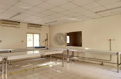 عمارة بالكامل - استوديو للايجار في مجمع دبي للاستثمار 2 - مجمع دبي للإستثمار - دبي