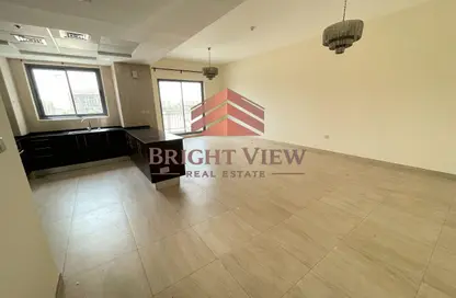 شقة - غرفة نوم - 2 حمامات للايجار في عزيزي لياتريس - الفرجان - دبي