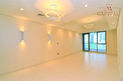 Empty Room image for: Apartment - 3 Bedrooms - 4 Bathrooms for rent in Bahwan Tower Downtown - Downtown Dubai - Dubai, Image 1