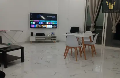 Apartment - 2 Bedrooms - 2 Bathrooms for sale in Oasis Tower - Al Rashidiya 1 - Al Rashidiya - Ajman