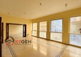 شقة - 3 غرف نوم - 4 حمامات للكراء في برج سيلفر - شارع الكورنيش - أبوظبي
