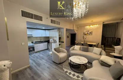 Apartment - 1 Bedroom - 2 Bathrooms for rent in Windsor Manor - Business Bay - Dubai