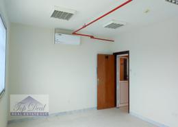 Office Space - 2 bathrooms for rent in Mussafah Industrial Area - Mussafah - Abu Dhabi
