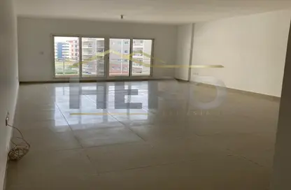 Empty Room image for: Apartment - 1 Bedroom - 2 Bathrooms for sale in Tower 23 - Al Reef Downtown - Al Reef - Abu Dhabi, Image 1