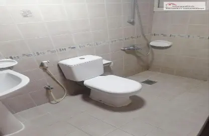 Bathroom image for: Apartment - 1 Bathroom for rent in Al Qubaisat - Al Mushrif - Abu Dhabi, Image 1