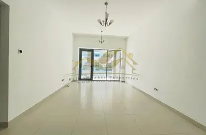 Apartment - 1 Bedroom - 2 Bathrooms for rent in Jumeirah Garden City - Al Satwa - Dubai