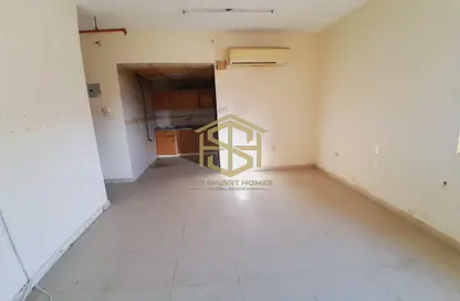 Apartment - 1 Bathroom for rent in Al Nabba - Sharjah