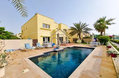 Villa - 5 Bedrooms - 4 Bathrooms for rent in Meadows 7 - Meadows - Dubai