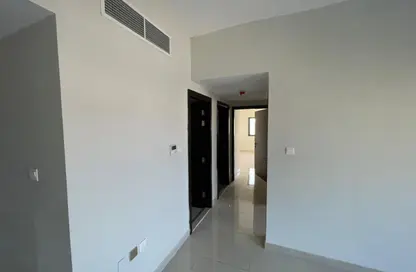 شقة - 2 غرف نوم - 2 حمامات للايجار في الجرف الصناعية 3 - الجرف الصناعية - عجمان