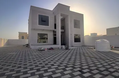 Villa - 5 Bedrooms - 7 Bathrooms for rent in Madinat Al Riyad - Abu Dhabi