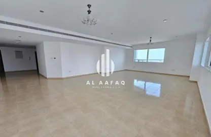 Apartment - 3 Bedrooms - 5 Bathrooms for rent in Al Mamzar - Al Mamzar - Sharjah - Sharjah