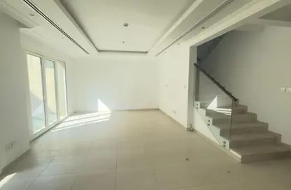 Villa - 3 Bedrooms - 4 Bathrooms for rent in Villa Lantana 2 - Villa Lantana - Dubai Science Park - Dubai