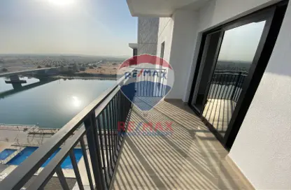 Apartment - 2 Bedrooms - 2 Bathrooms for sale in Waters Edge - Yas Island - Abu Dhabi