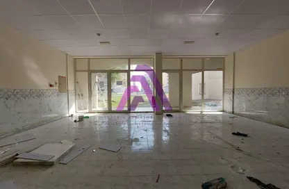 محل - استوديو - 1 حمام للايجار في طراز فرنسي - المدينة الدولية - دبي