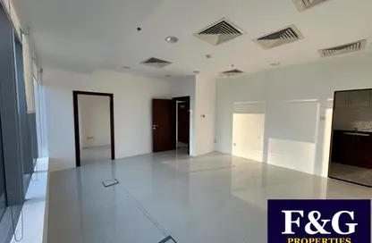 Office Space - Studio - 1 Bathroom for rent in Bayswater - Business Bay - Dubai
