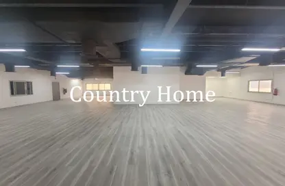 Warehouse - Studio - 1 Bathroom for rent in Umm Ramool - Dubai