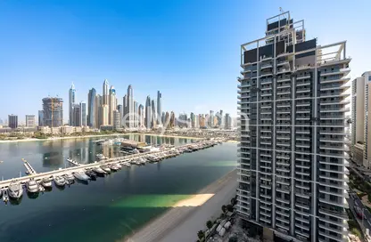 Apartment - 1 Bedroom - 1 Bathroom for sale in Palace Beach Residence - EMAAR Beachfront - Dubai Harbour - Dubai