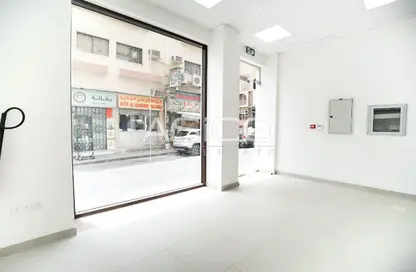 Shop - Studio - 1 Bathroom for rent in Al Huda Building - Naif - Deira - Dubai