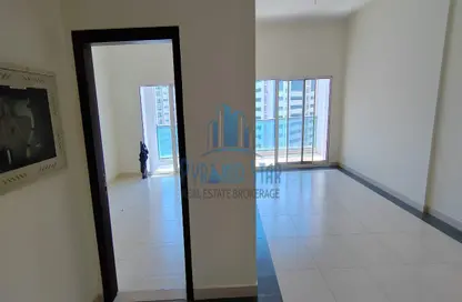 Apartment - 1 Bedroom - 1 Bathroom for rent in Zenith Towers - Dubai Sports City - Dubai