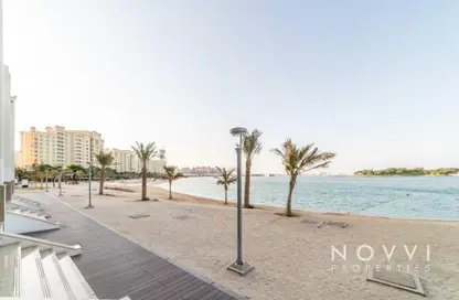 شقة - غرفة نوم - 2 حمامات للايجار في أزور ريزيدنس - نخلة جميرا - دبي