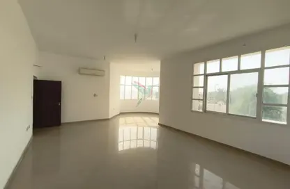 Apartment - 3 Bedrooms - 5 Bathrooms for rent in Al Habooy - Al Markhaniya - Al Ain