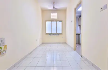 Apartment - Studio - 1 Bathroom for rent in Al Hamriya - Bur Dubai - Dubai