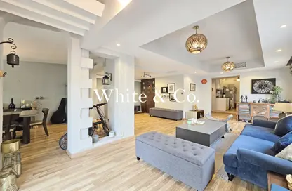 فيلا - 2 غرف نوم - 3 حمامات للايجار في الينابيع 3 - الينابيع - دبي فيلا - 2 غرف نوم - 3 حمامات للايجار في الينابيع 3 - الينابيع - دبي