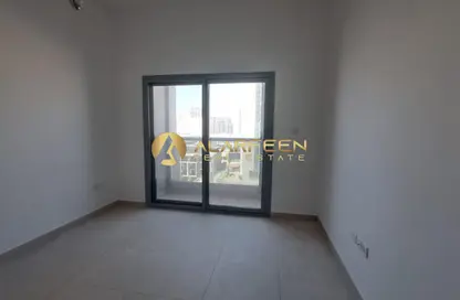 شقة - 2 غرف نوم - 3 حمامات للايجار في مير 5 - منطقة 11 - قرية الجميرا سركل - دبي