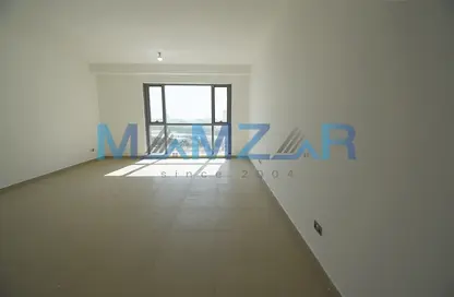 صورة لـ غرفة فارغة شقة - 3 غرف نوم - 3 حمامات للايجار في برج المرجان - دانة بو ظبي - أبوظبي ، صورة رقم 1