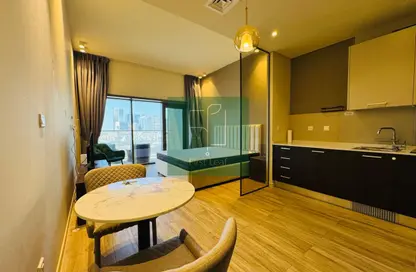 Apartment - Studio - 1 Bathroom for rent in Park View Tower - Jumeirah Village Circle - Dubai