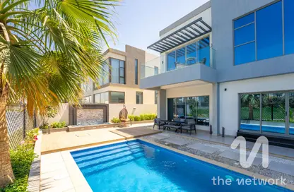 Villa - 4 Bedrooms - 5 Bathrooms for sale in Jumeirah Park Homes - Jumeirah Park - Dubai