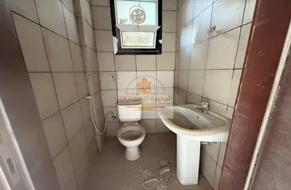 Labor Camp - Studio - 5 Bathrooms for rent in Al Sajaa Industrial - Al Sajaa - Sharjah