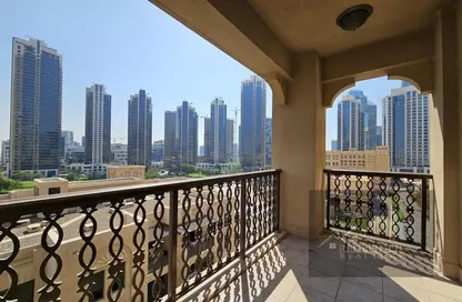 Apartment - 1 Bedroom - 1 Bathroom for rent in Zanzebeel - Old Town - Dubai