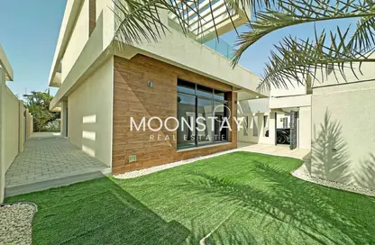 Villa - 5 Bedrooms - 7 Bathrooms for rent in West Yas - Yas Island - Abu Dhabi
