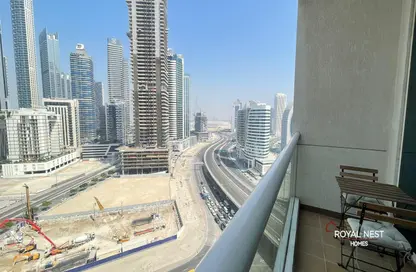 Apartment - 1 Bathroom for rent in Burj Al Nujoom - Downtown Dubai - Dubai