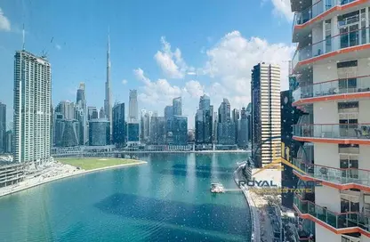 مكتب - استوديو - 1 حمام للايجار في برج الأعمال - الخليج التجاري - دبي