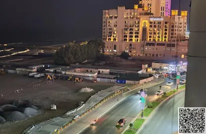 شقة - غرفة نوم - 2 حمامات للايجار في مساكن كورنيش عجمان - طريق كورنيش عجمان - عجمان