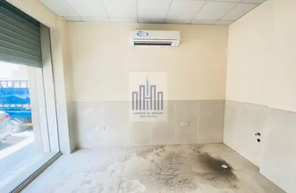 Shop - Studio for rent in Fire Station Road - Muwaileh - Sharjah