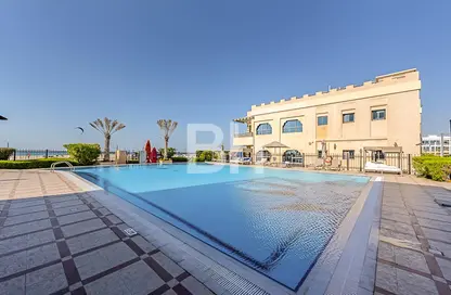Townhouse - 3 Bedrooms - 2 Bathrooms for rent in Roda Beach Resort Villas - Jumeirah 3 - Jumeirah - Dubai