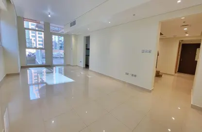 Apartment - 3 Bedrooms - 4 Bathrooms for rent in United Square - Al Khalidiya - Abu Dhabi