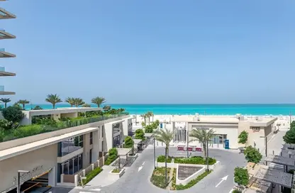 شقة - 2 غرف نوم - 3 حمامات للايجار في ممشى السعديات - منطقة السعديات الثقافية - جزيرة السعديات - أبوظبي