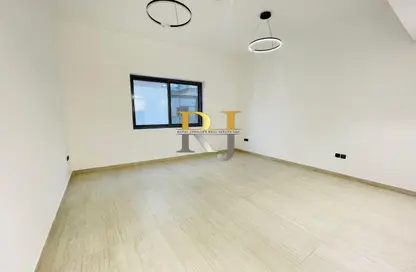 Apartment - Studio - 4 Bathrooms for rent in Nad Al Sheba 1 - Nad Al Sheba - Dubai